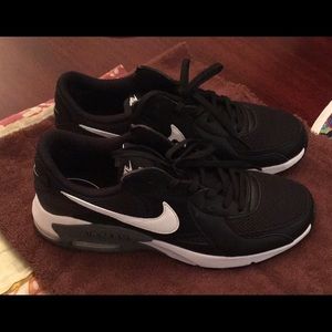 New Nike AIR MAX EXCEE Mens 10.5 Black White Grey CD4165-001 Sneakers Shoes